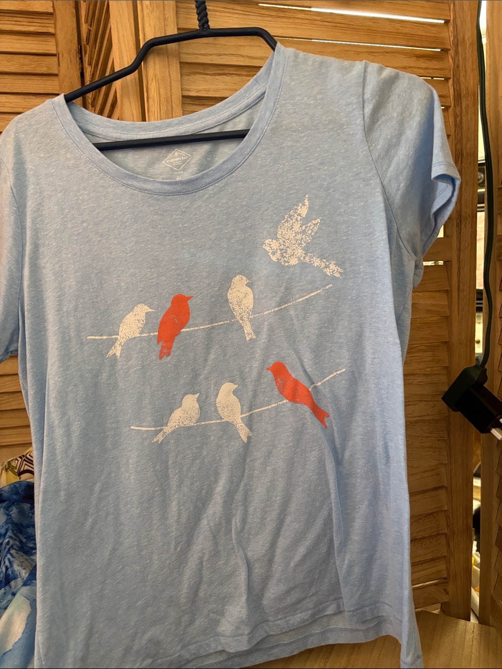 St. John's Bay Light Blue Tee with Bird Motif Petite Large